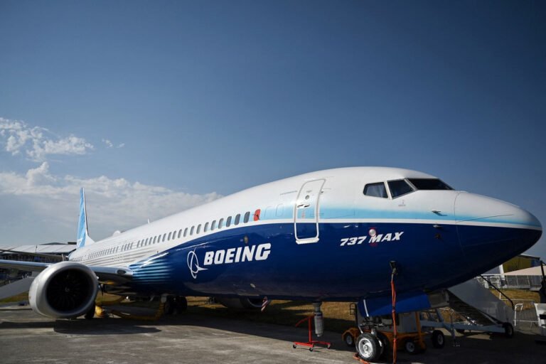 Boeing 737